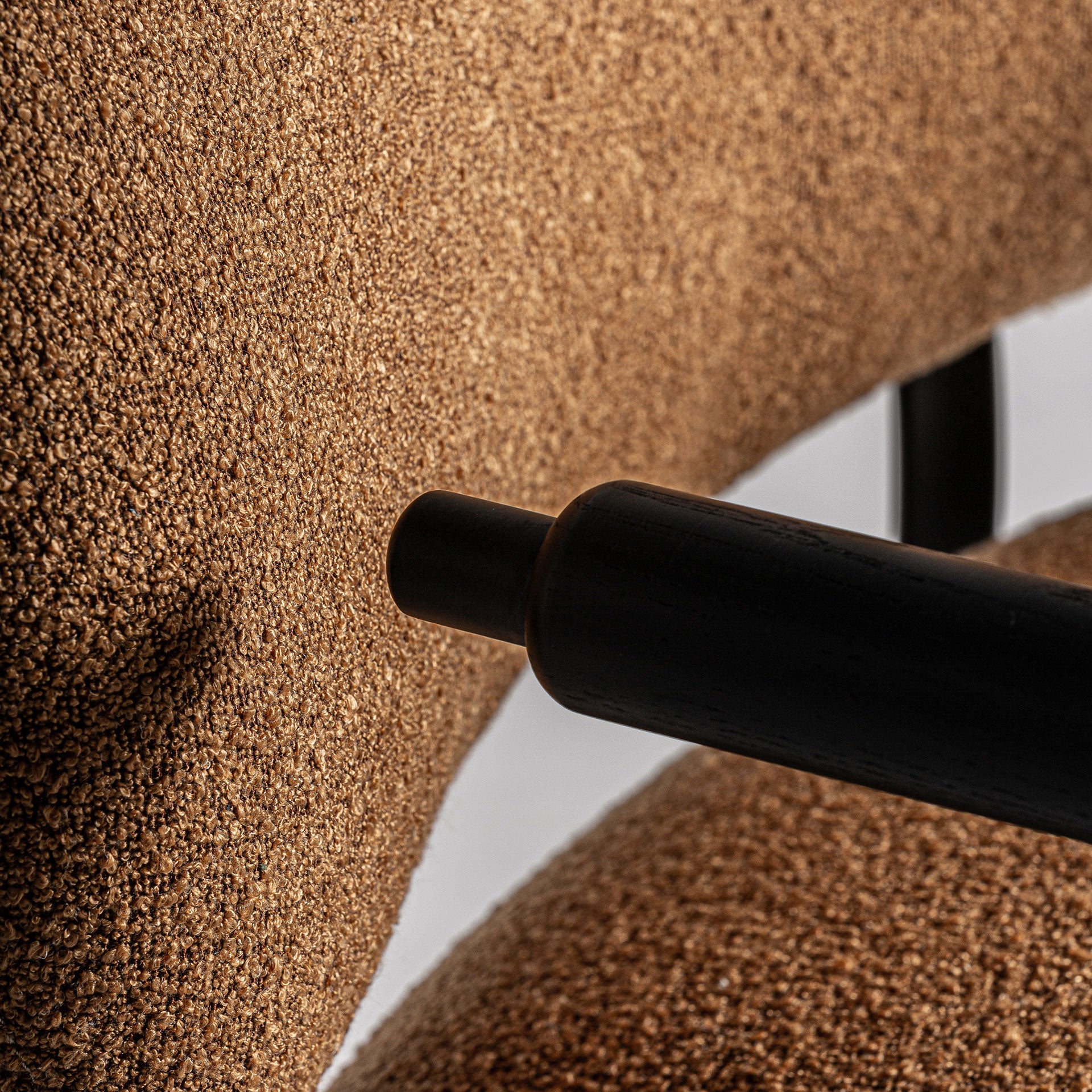 JESSIE CHAIR